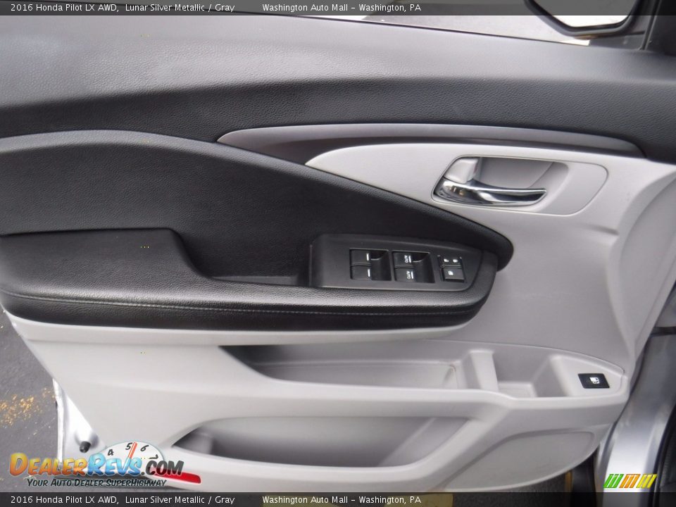 2016 Honda Pilot LX AWD Lunar Silver Metallic / Gray Photo #12