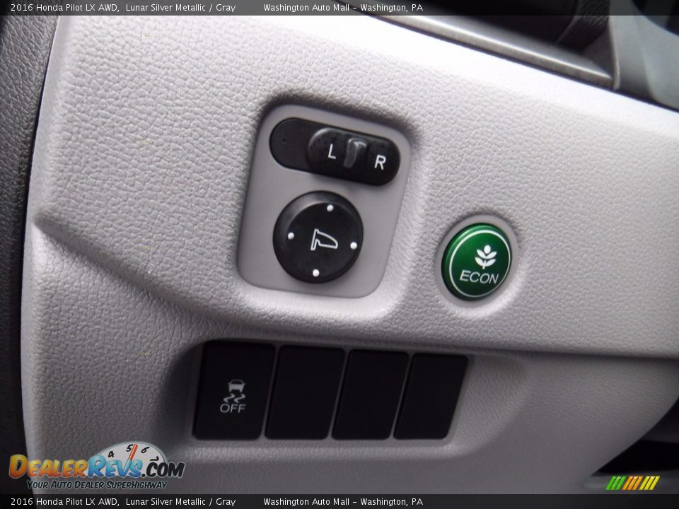 2016 Honda Pilot LX AWD Lunar Silver Metallic / Gray Photo #13