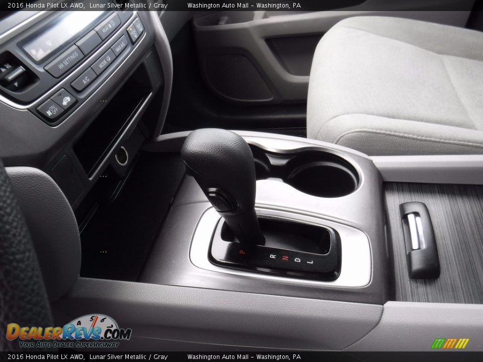 2016 Honda Pilot LX AWD Lunar Silver Metallic / Gray Photo #17