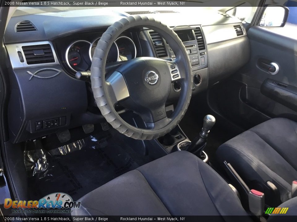 2008 Nissan Versa 1.8 S Hatchback Super Black / Beige Photo #9