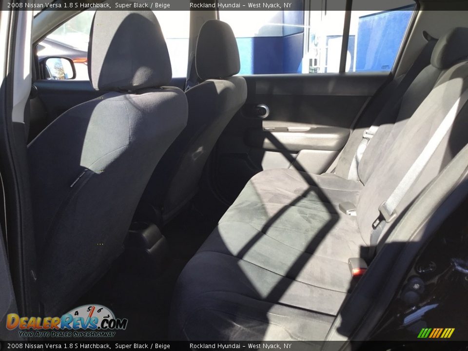 2008 Nissan Versa 1.8 S Hatchback Super Black / Beige Photo #18