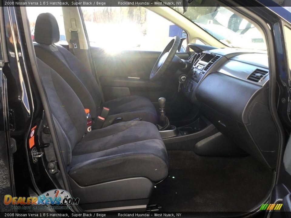 2008 Nissan Versa 1.8 S Hatchback Super Black / Beige Photo #24