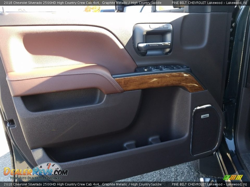 2018 Chevrolet Silverado 2500HD High Country Crew Cab 4x4 Graphite Metallic / High Country Saddle Photo #6