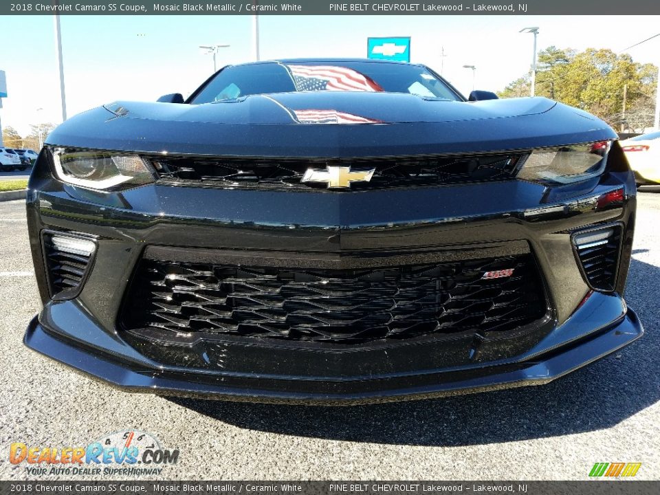 2018 Chevrolet Camaro SS Coupe Mosaic Black Metallic / Ceramic White Photo #2