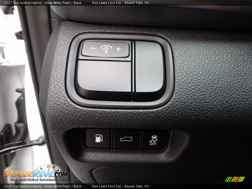 Controls of 2017 Kia Optima Hybrid Photo #16