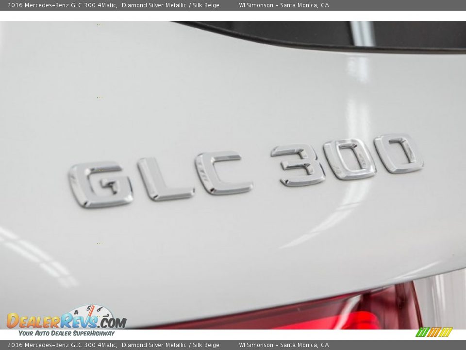 2016 Mercedes-Benz GLC 300 4Matic Diamond Silver Metallic / Silk Beige Photo #7