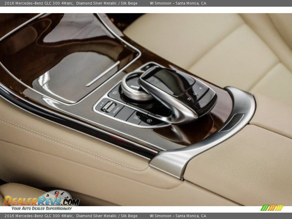 2016 Mercedes-Benz GLC 300 4Matic Diamond Silver Metallic / Silk Beige Photo #20
