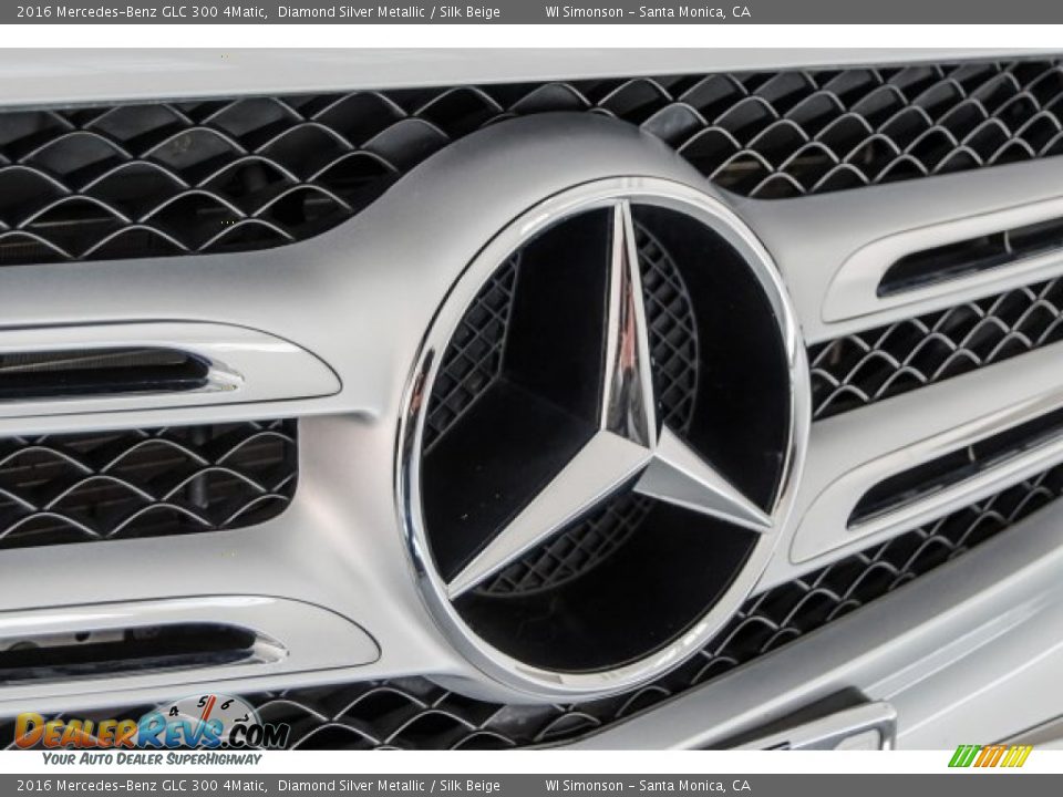 2016 Mercedes-Benz GLC 300 4Matic Diamond Silver Metallic / Silk Beige Photo #30