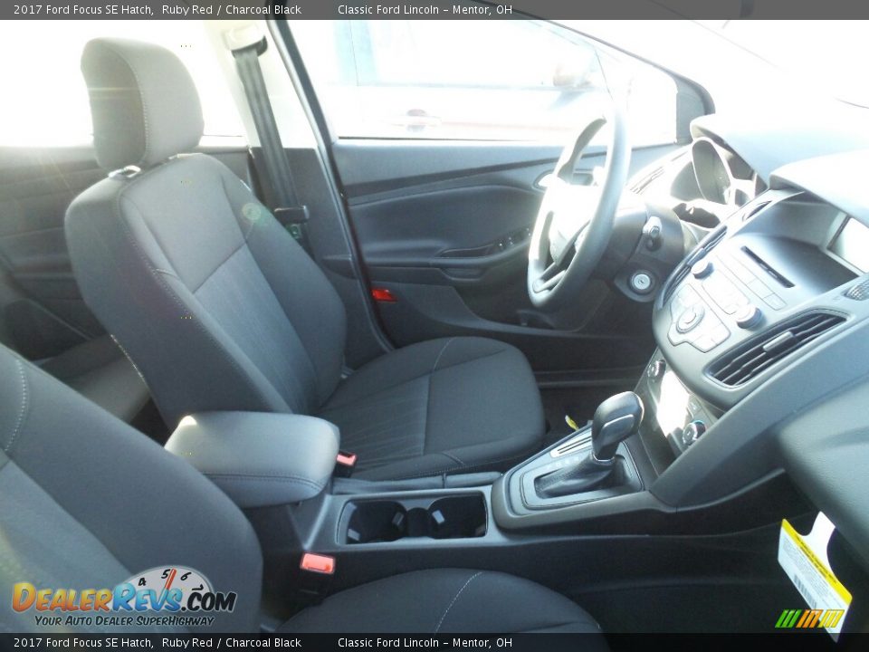 2017 Ford Focus SE Hatch Ruby Red / Charcoal Black Photo #4