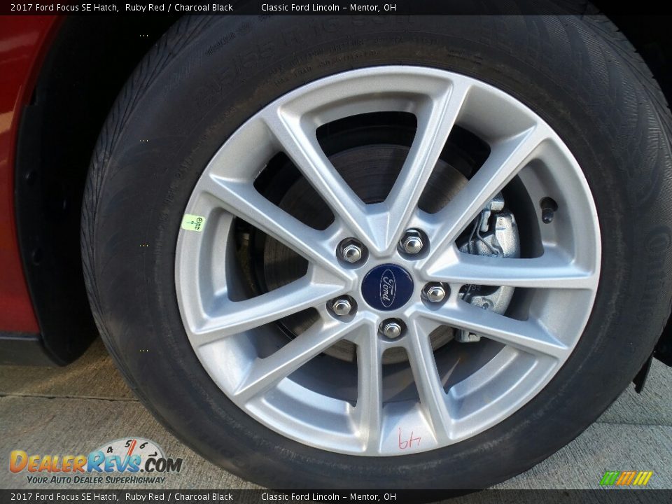 2017 Ford Focus SE Hatch Ruby Red / Charcoal Black Photo #6