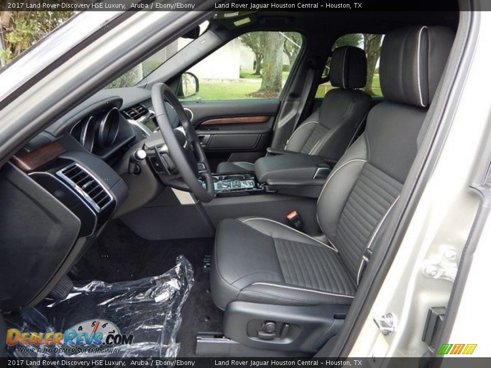 Front Seat of 2017 Land Rover Discovery HSE Luxury Photo #3