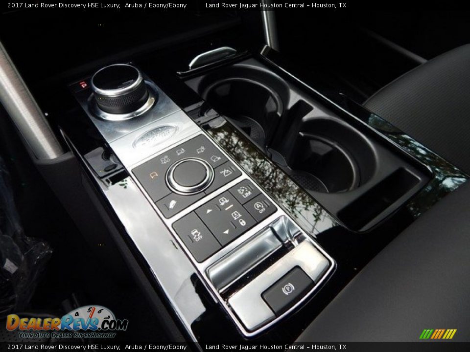 Controls of 2017 Land Rover Discovery HSE Luxury Photo #22