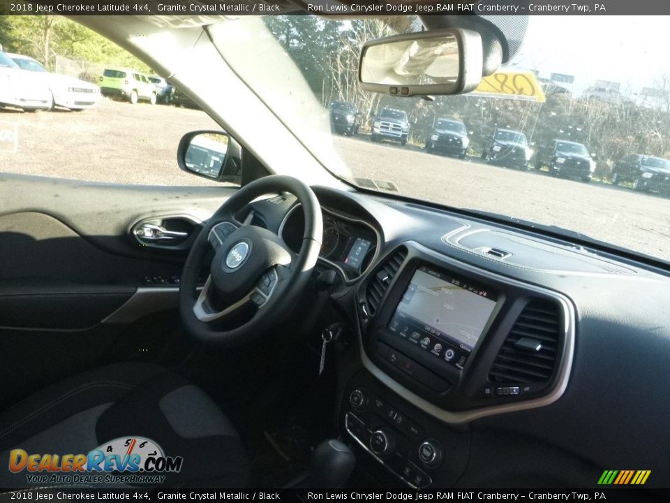 2018 Jeep Cherokee Latitude 4x4 Granite Crystal Metallic / Black Photo #10