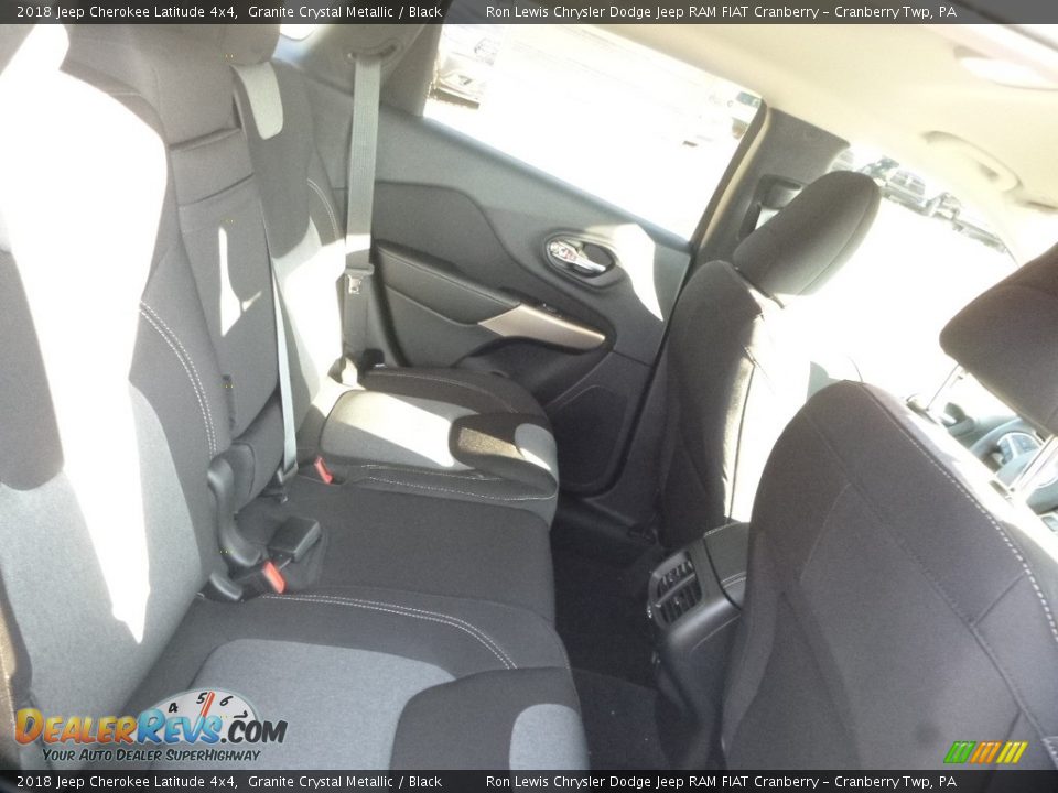 2018 Jeep Cherokee Latitude 4x4 Granite Crystal Metallic / Black Photo #11