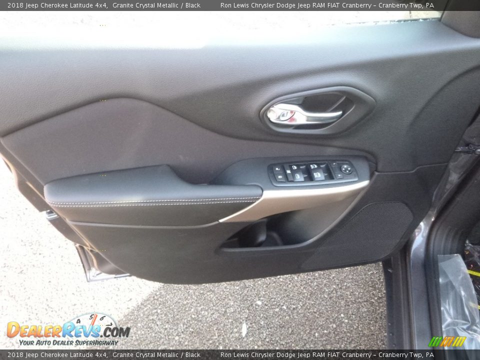 2018 Jeep Cherokee Latitude 4x4 Granite Crystal Metallic / Black Photo #12