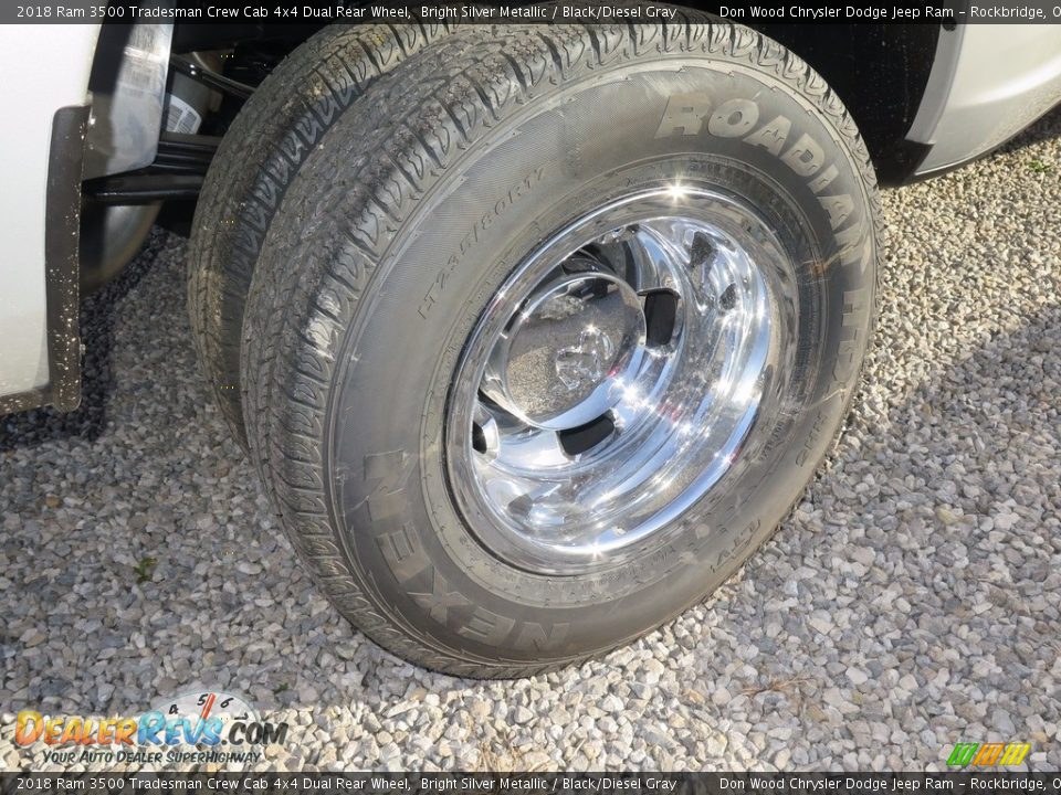 2018 Ram 3500 Tradesman Crew Cab 4x4 Dual Rear Wheel Bright Silver Metallic / Black/Diesel Gray Photo #16