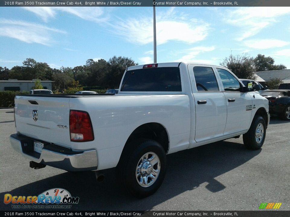 2018 Ram 3500 Tradesman Crew Cab 4x4 Bright White / Black/Diesel Gray Photo #5