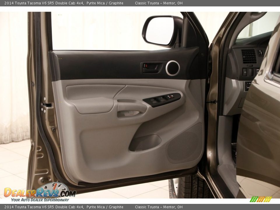2014 Toyota Tacoma V6 SR5 Double Cab 4x4 Pyrite Mica / Graphite Photo #4