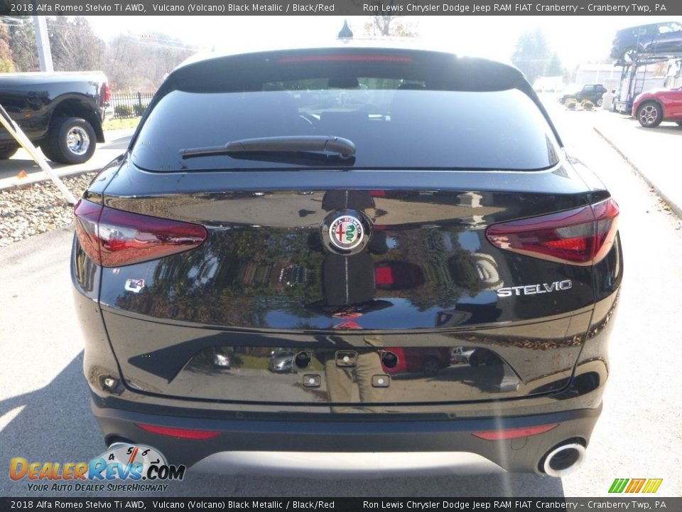 2018 Alfa Romeo Stelvio Ti AWD Vulcano (Volcano) Black Metallic / Black/Red Photo #6