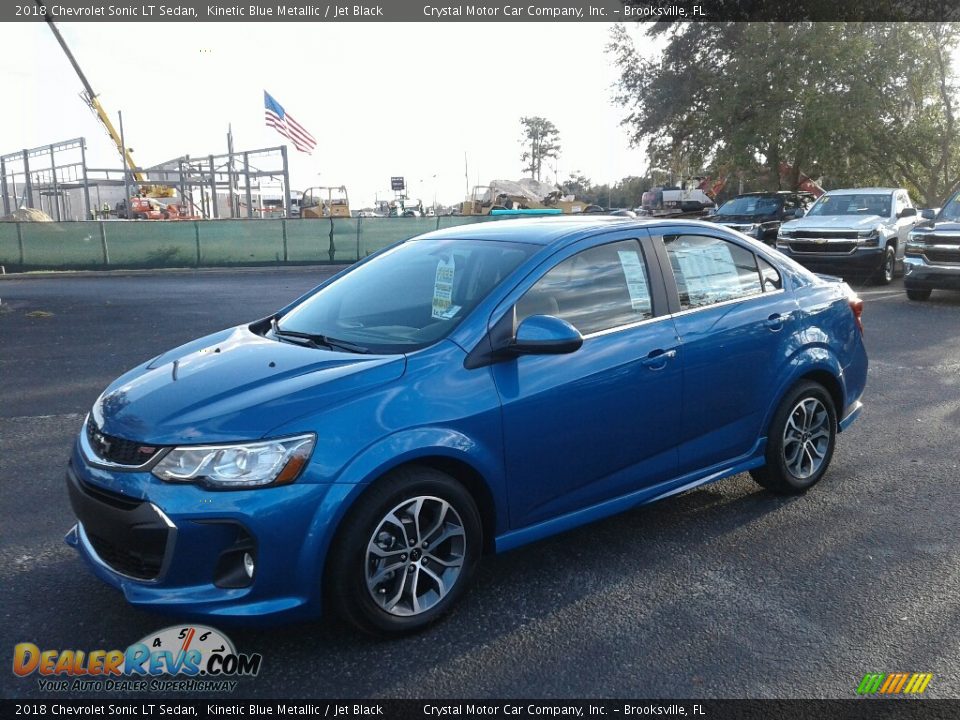 Front 3/4 View of 2018 Chevrolet Sonic LT Sedan Photo #1