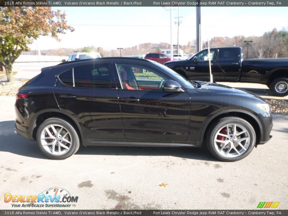2018 Alfa Romeo Stelvio Ti AWD Vulcano (Volcano) Black Metallic / Black/Red Photo #9