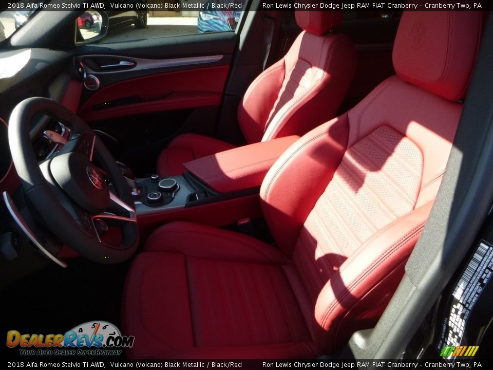 2018 Alfa Romeo Stelvio Ti AWD Vulcano (Volcano) Black Metallic / Black/Red Photo #20