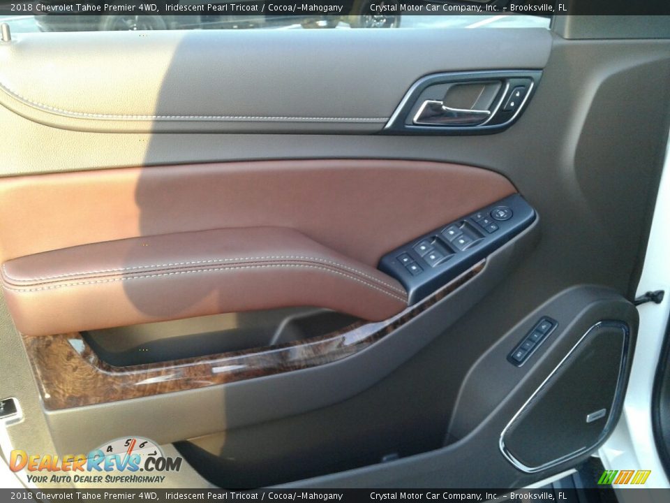 2018 Chevrolet Tahoe Premier 4WD Iridescent Pearl Tricoat / Cocoa/­Mahogany Photo #17