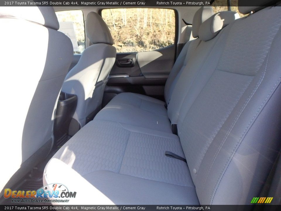 2017 Toyota Tacoma SR5 Double Cab 4x4 Magnetic Gray Metallic / Cement Gray Photo #7