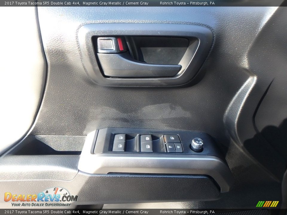 2017 Toyota Tacoma SR5 Double Cab 4x4 Magnetic Gray Metallic / Cement Gray Photo #9