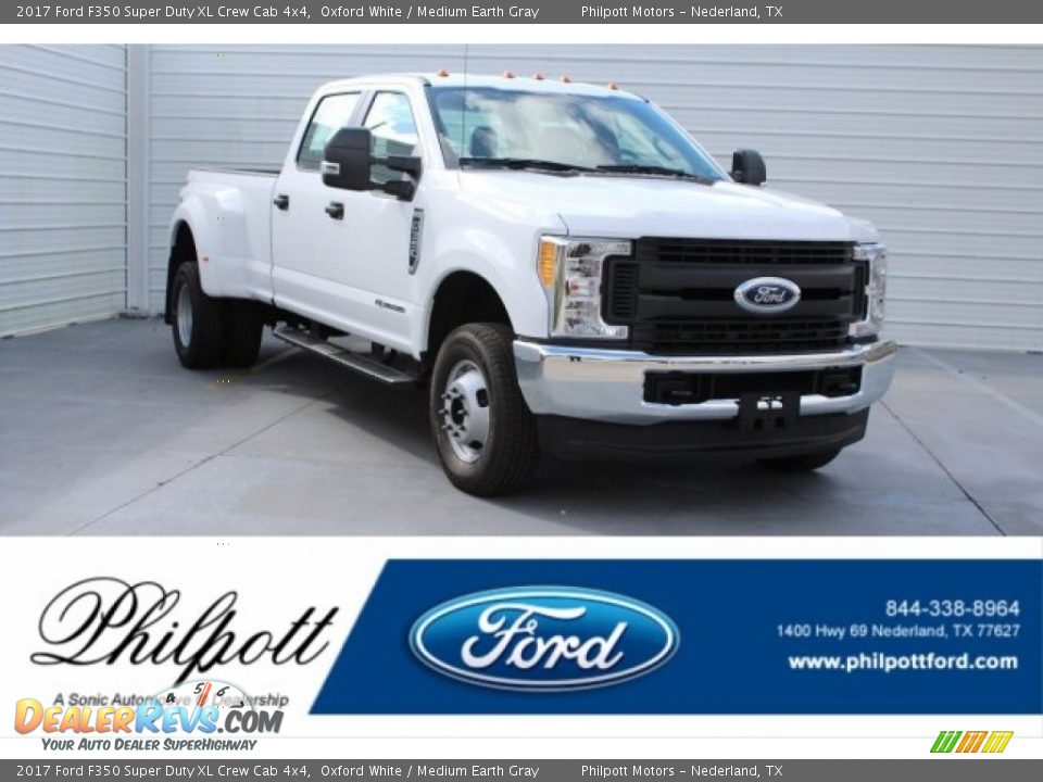 2017 Ford F350 Super Duty XL Crew Cab 4x4 Oxford White / Medium Earth Gray Photo #1