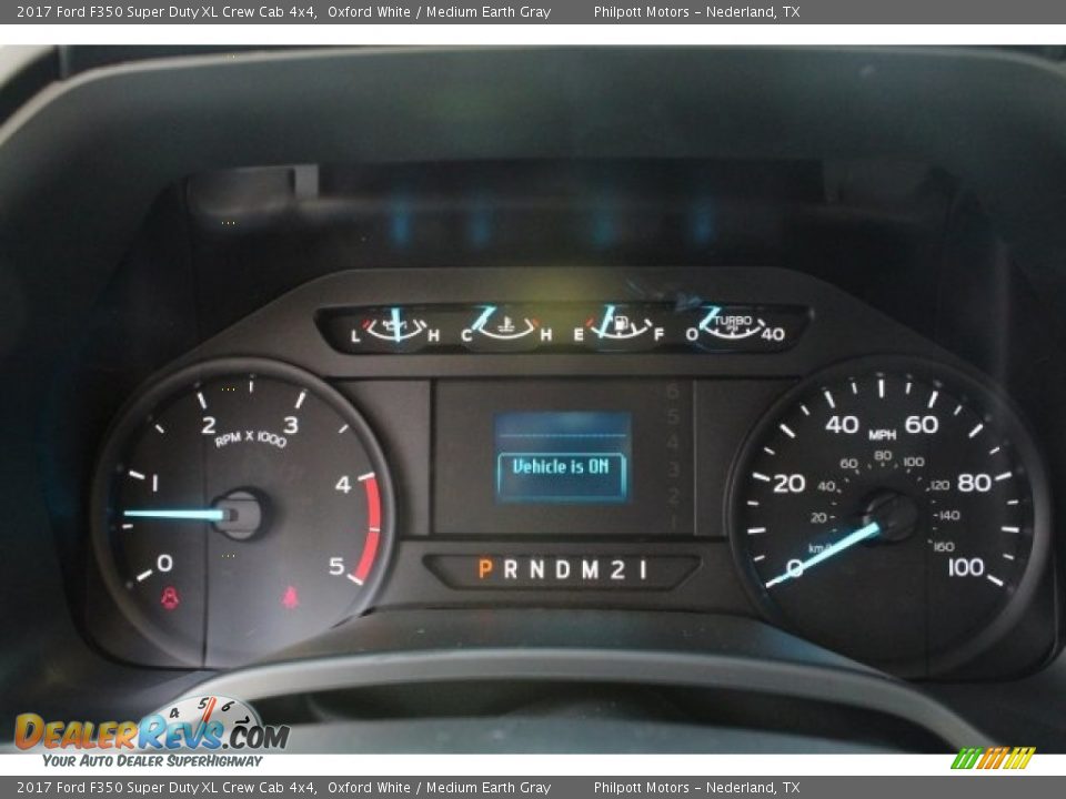 2017 Ford F350 Super Duty XL Crew Cab 4x4 Oxford White / Medium Earth Gray Photo #15