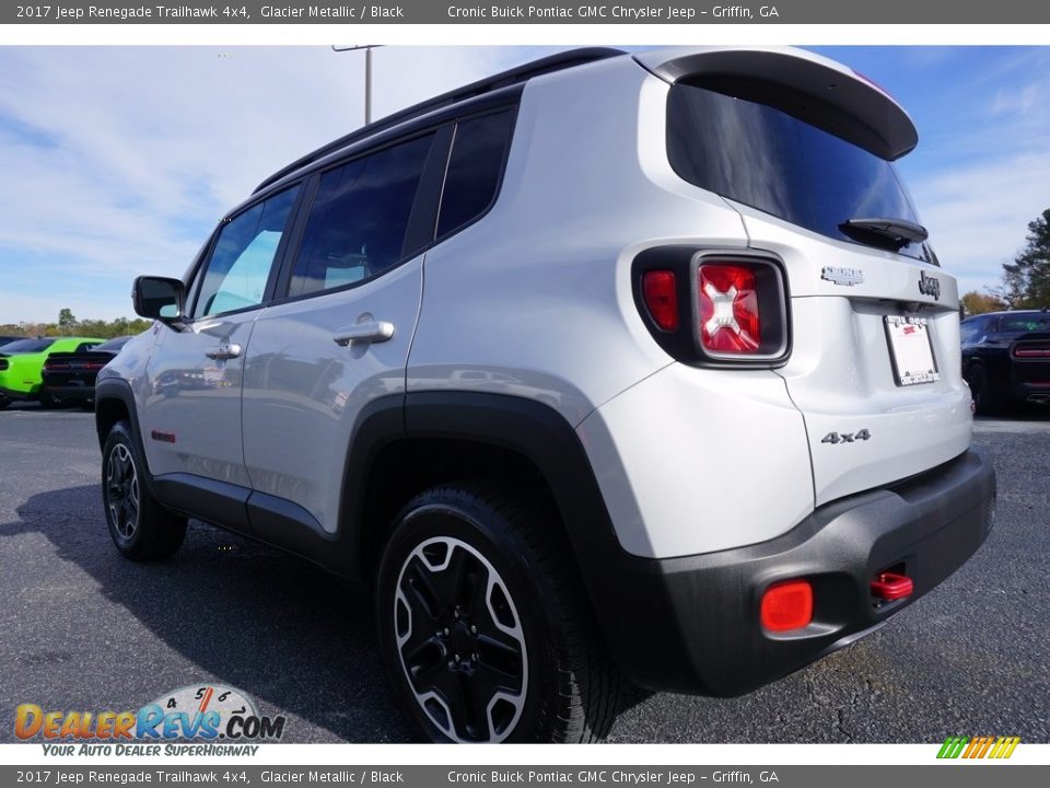 2017 Jeep Renegade Trailhawk 4x4 Glacier Metallic / Black Photo #5
