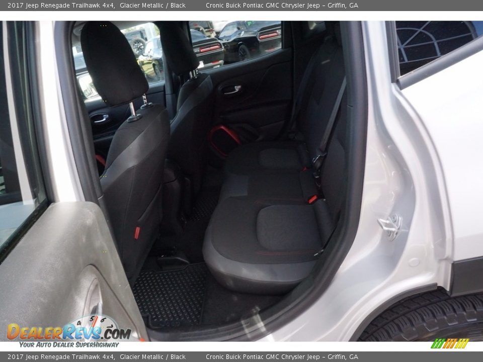 2017 Jeep Renegade Trailhawk 4x4 Glacier Metallic / Black Photo #14