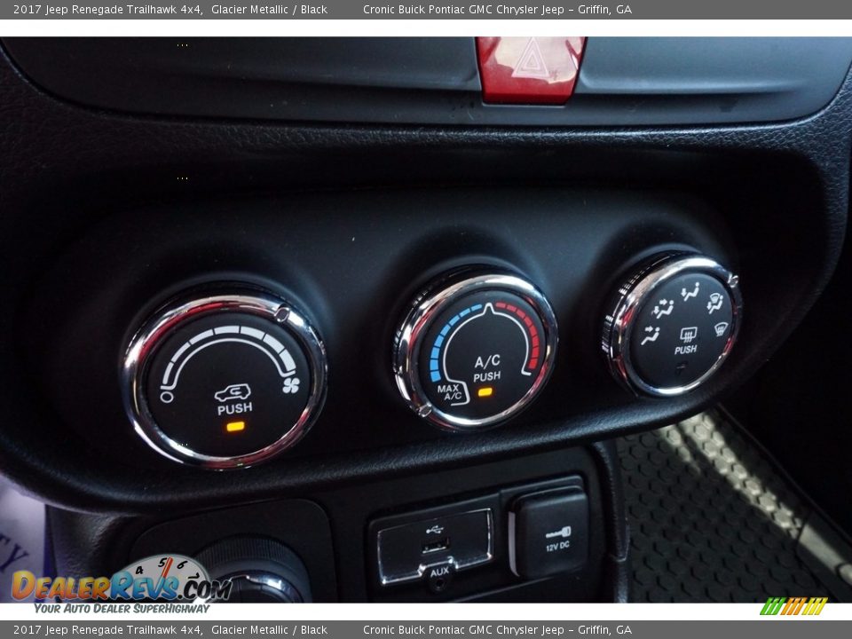 2017 Jeep Renegade Trailhawk 4x4 Glacier Metallic / Black Photo #24