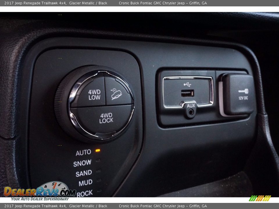 2017 Jeep Renegade Trailhawk 4x4 Glacier Metallic / Black Photo #25