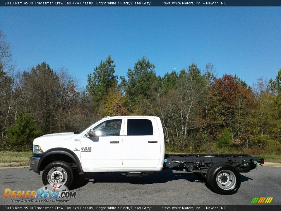 2018 Ram 4500 Tradesman Crew Cab 4x4 Chassis Bright White / Black/Diesel Gray Photo #1
