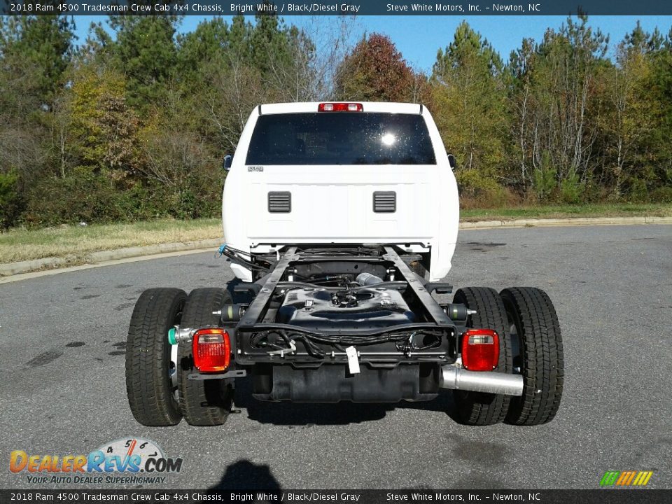 2018 Ram 4500 Tradesman Crew Cab 4x4 Chassis Bright White / Black/Diesel Gray Photo #7