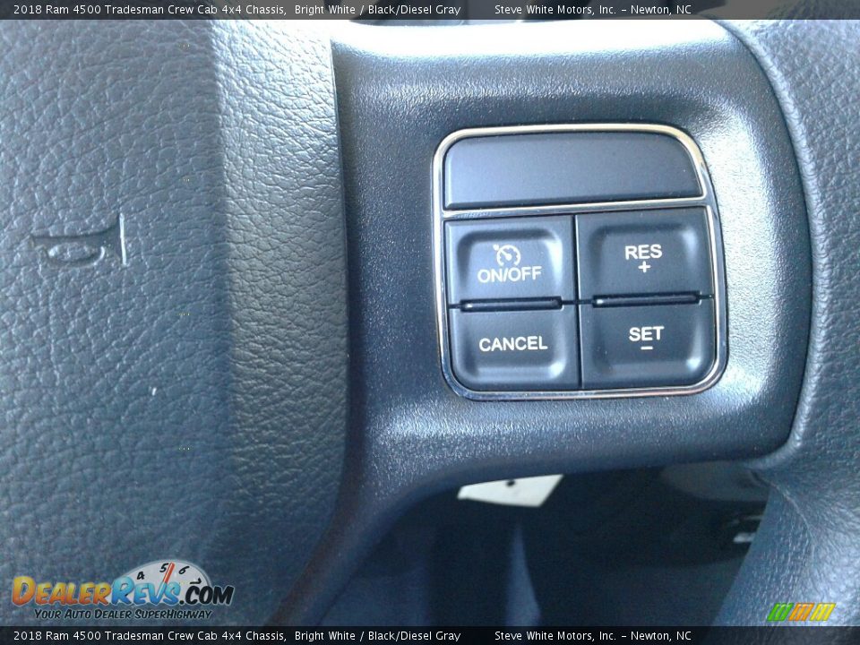 2018 Ram 4500 Tradesman Crew Cab 4x4 Chassis Bright White / Black/Diesel Gray Photo #15