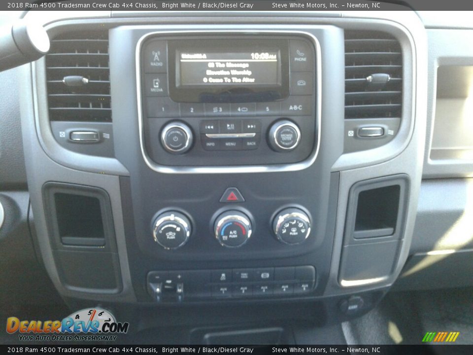 2018 Ram 4500 Tradesman Crew Cab 4x4 Chassis Bright White / Black/Diesel Gray Photo #17