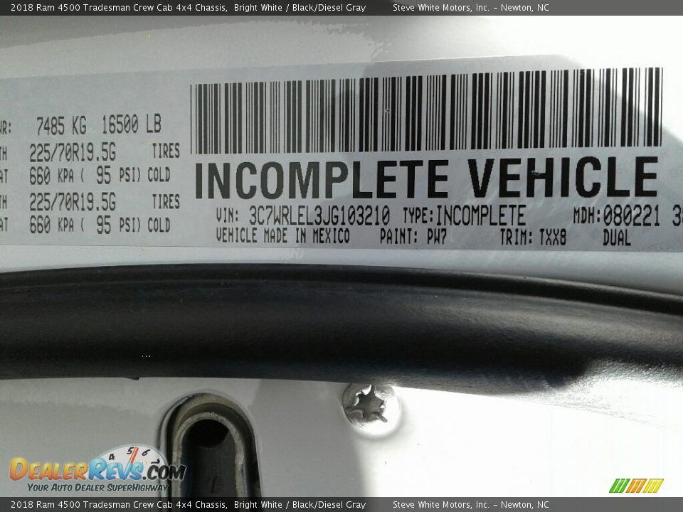2018 Ram 4500 Tradesman Crew Cab 4x4 Chassis Bright White / Black/Diesel Gray Photo #24