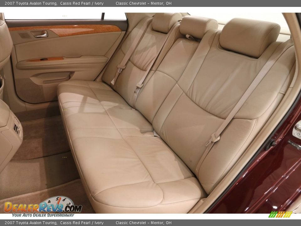 2007 Toyota Avalon Touring Cassis Red Pearl / Ivory Photo #17