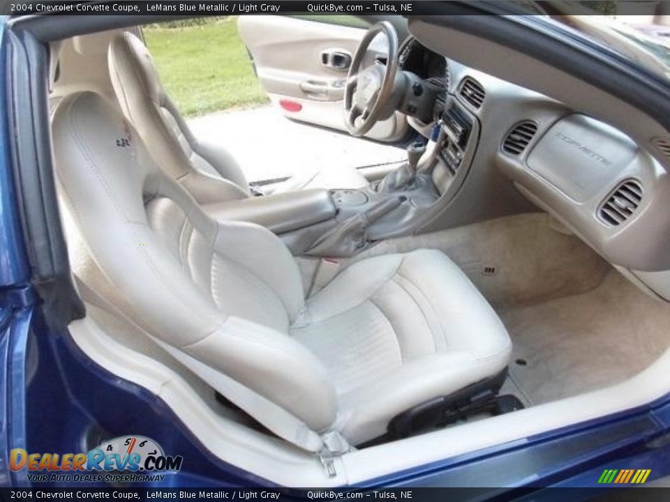 2004 Chevrolet Corvette Coupe LeMans Blue Metallic / Light Gray Photo #8