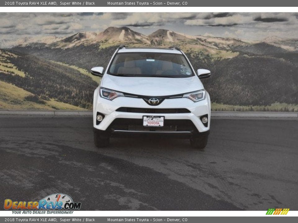 2018 Toyota RAV4 XLE AWD Super White / Black Photo #2