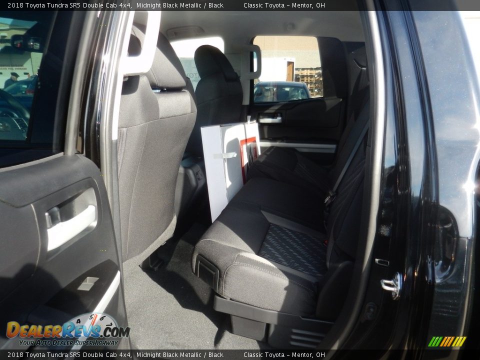 2018 Toyota Tundra SR5 Double Cab 4x4 Midnight Black Metallic / Black Photo #5