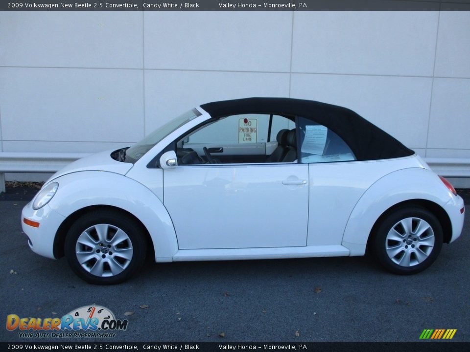 2009 Volkswagen New Beetle 2.5 Convertible Candy White / Black Photo #10