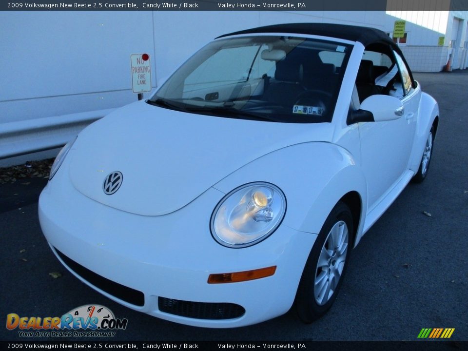 2009 Volkswagen New Beetle 2.5 Convertible Candy White / Black Photo #11
