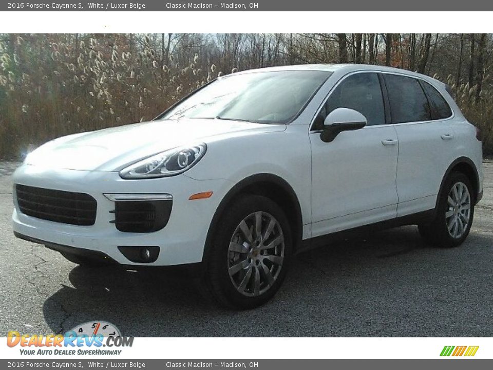 2016 Porsche Cayenne S White / Luxor Beige Photo #1