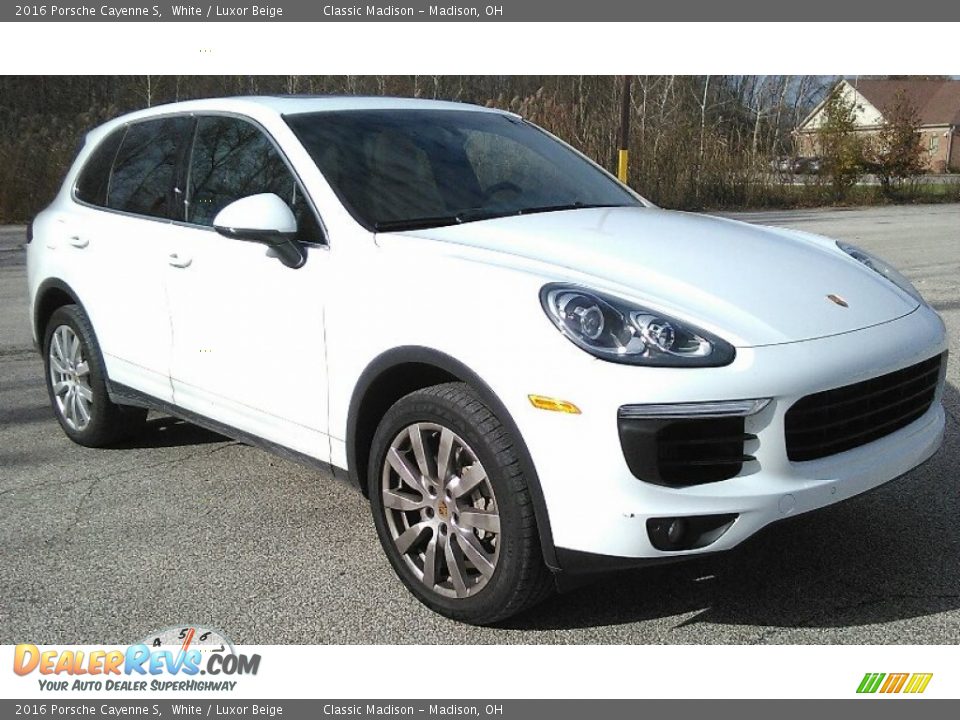 2016 Porsche Cayenne S White / Luxor Beige Photo #3