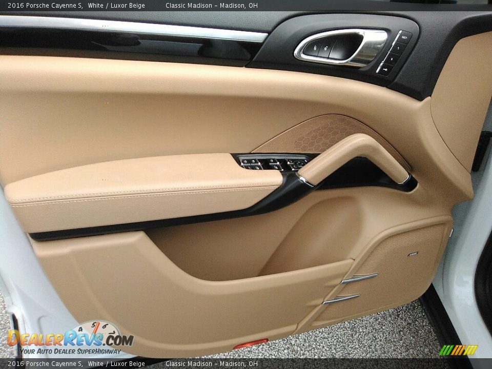 2016 Porsche Cayenne S White / Luxor Beige Photo #7