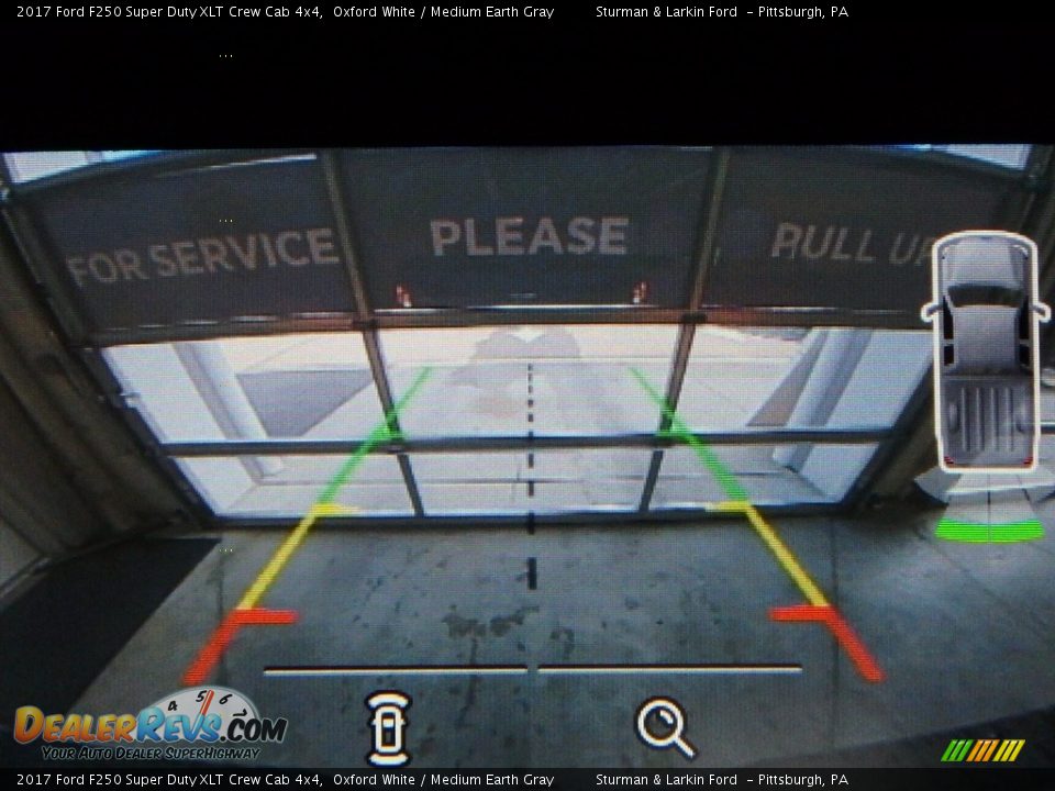2017 Ford F250 Super Duty XLT Crew Cab 4x4 Oxford White / Medium Earth Gray Photo #13